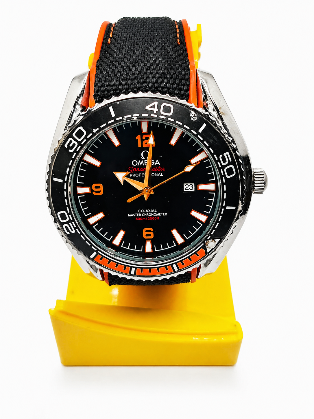 Diver Style Analog Watch – Black Dial with Orange Accents